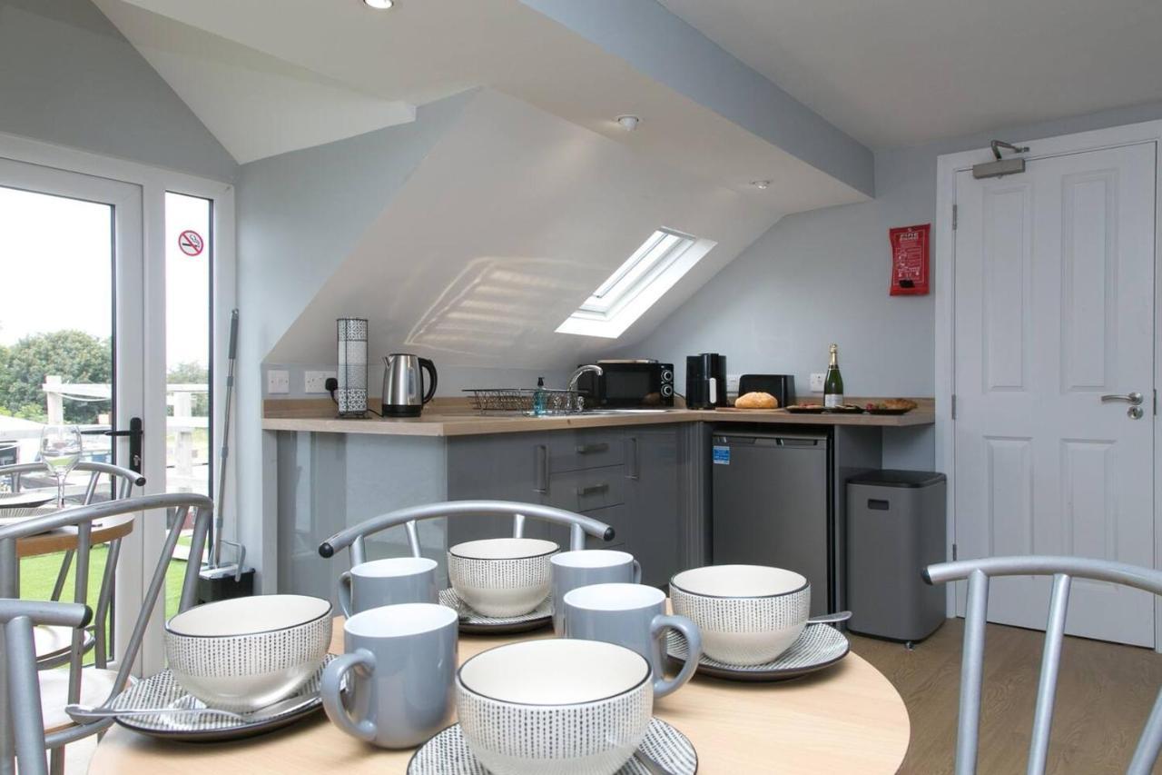 Pass The Keys Modern En-Suite Room In Country Pubrestaurant 2 Llanddona Bagian luar foto